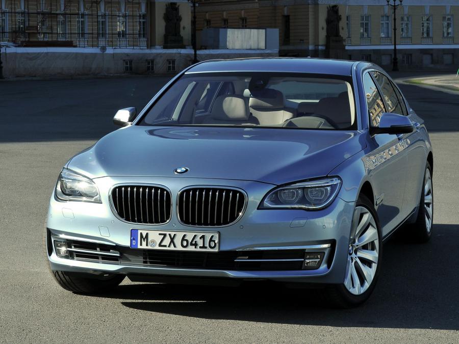  BMW ActiveHybrid 7 2012 года  (фото 12 из 16)